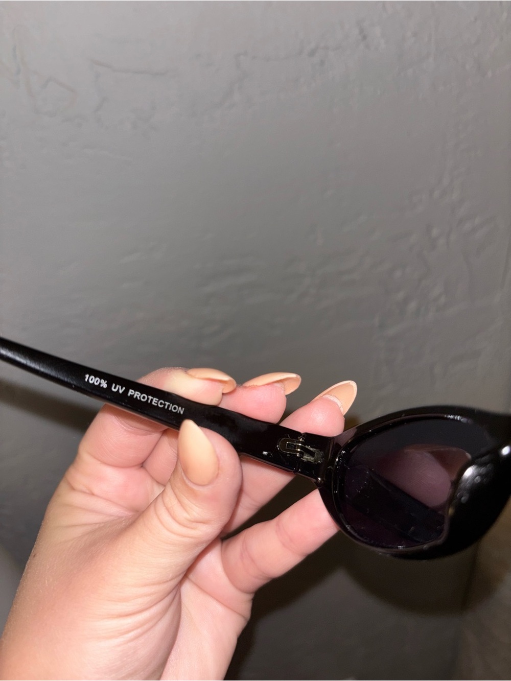 Black oval sunglasses - Picture 4 of 5